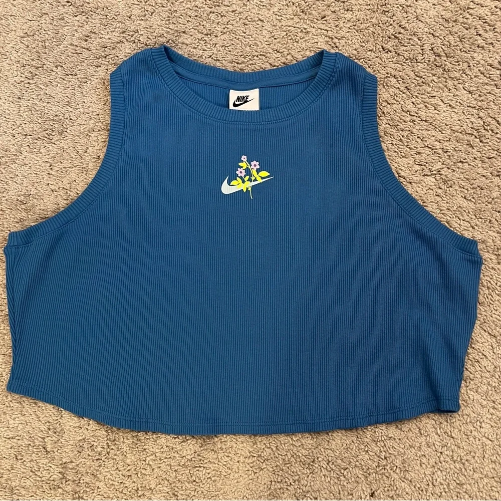 Nike Cropped Ribbed Tank